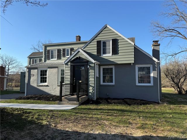 243 Lehn Springs Drive, Amherst, NY 14221