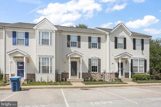 1889 JAMESTOWN LN #1889, York, PA 17408