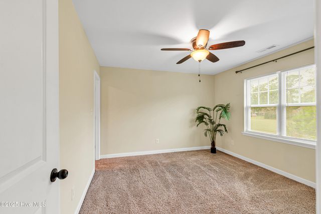 217 Holly Grove Court E, Jacksonville, NC 28540