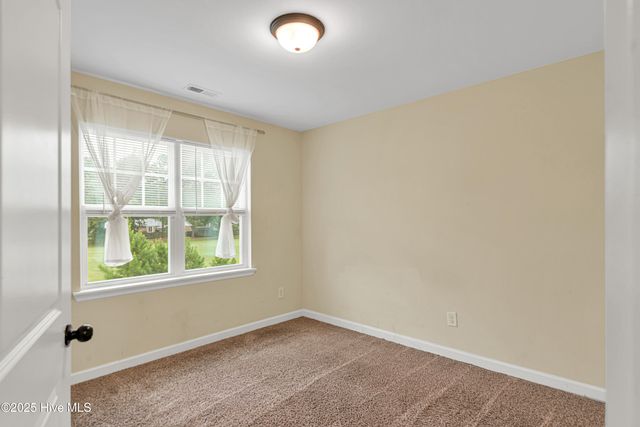 217 Holly Grove Court E, Jacksonville, NC 28540