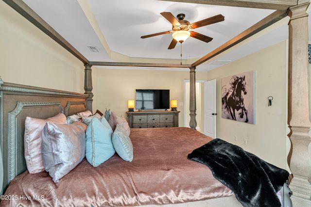 217 Holly Grove Court E, Jacksonville, NC 28540