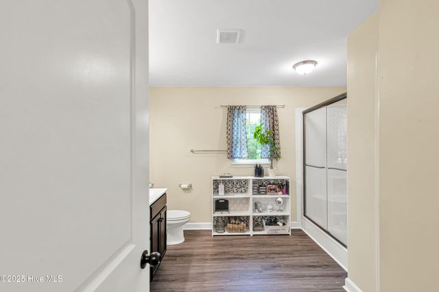 217 Holly Grove Court E, Jacksonville, NC 28540