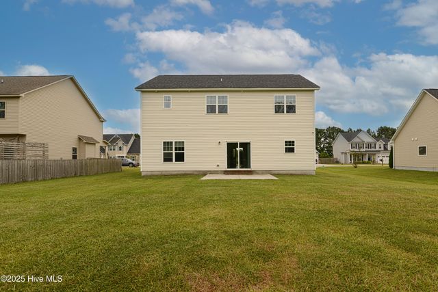 217 Holly Grove Court E, Jacksonville, NC 28540