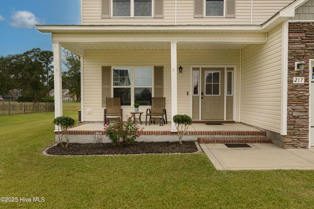217 Holly Grove Court E, Jacksonville, NC 28540