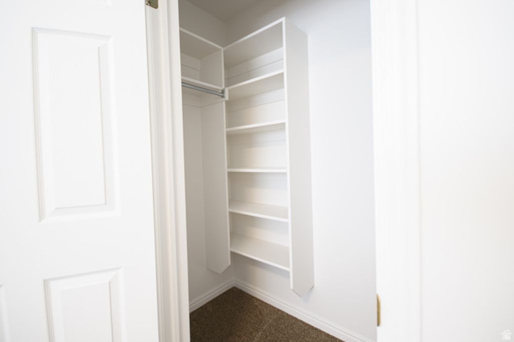 Image 23 of property listing at 960 E 3400 N, Layton, UT 84040