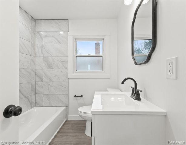 33355 Slocum Drive, Farmington, MI 48336