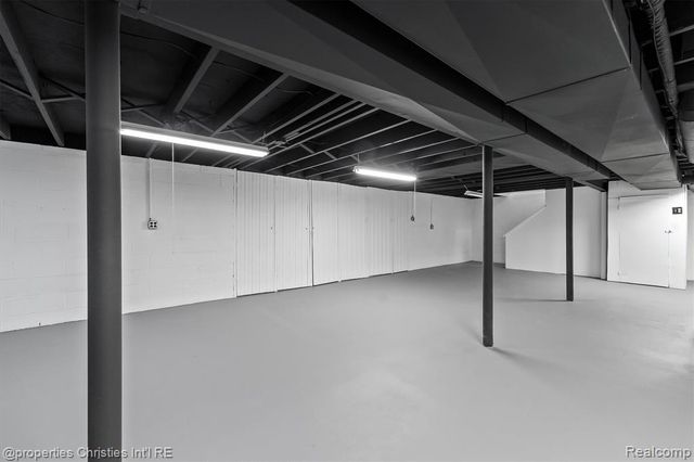 33355 Slocum Drive, Farmington, MI 48336