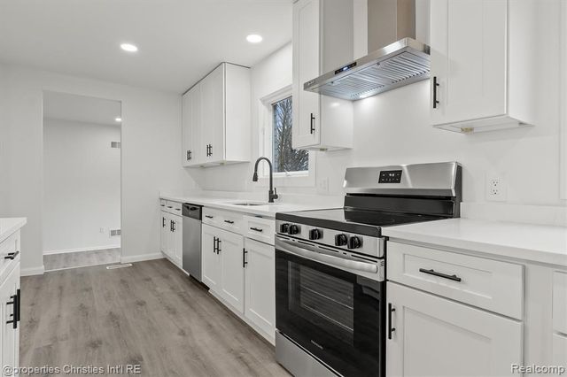 33355 Slocum Drive, Farmington, MI 48336