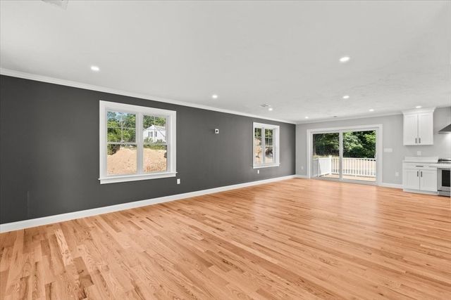 15 Elm Place, Hanson, MA 02341