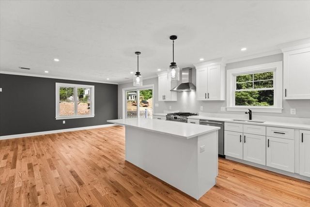 15 Elm Place, Hanson, MA 02341