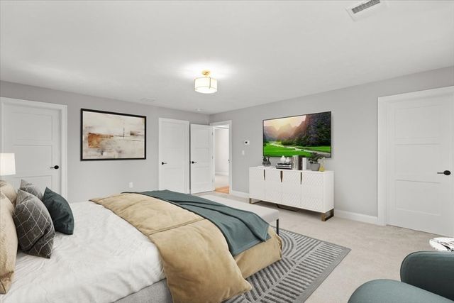 15 Elm Place, Hanson, MA 02341