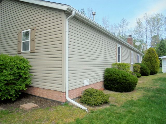 536 Swan Creek Court, Smiths Creek, MI 48074