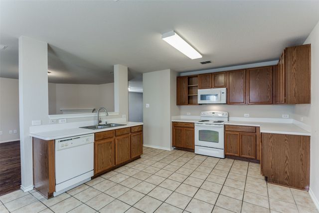 1145 Maplewood Lane, Crowley, TX 76036