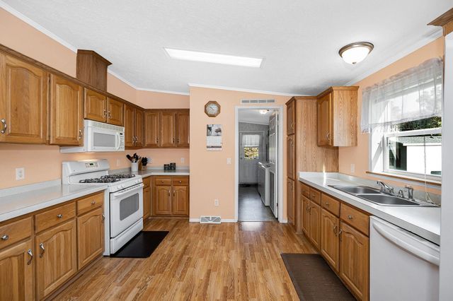 18 Winter Street, Salem, NH 03079