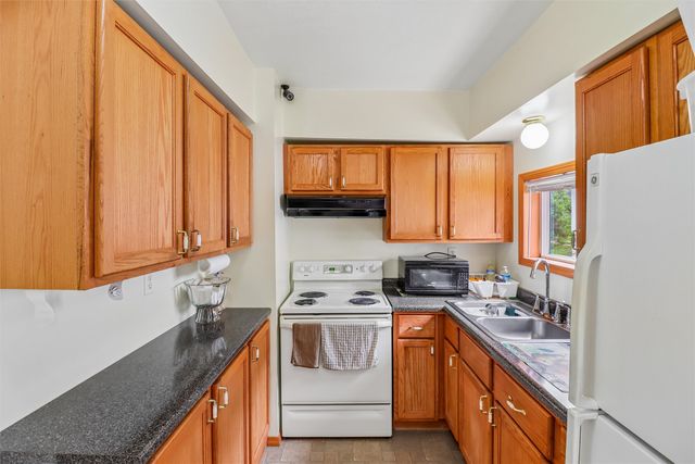 2528 SE 6th Street, Des Moines, IA 50315