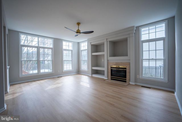 2373 WHITESTONE HILL CT, Falls Church, VA 22043