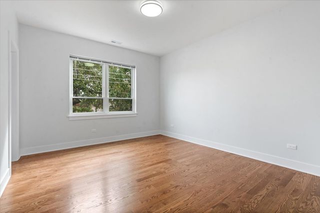 2821 W Walnut Street, Chicago, IL 60612