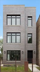 2821 W Walnut Street, Chicago, IL 60612
