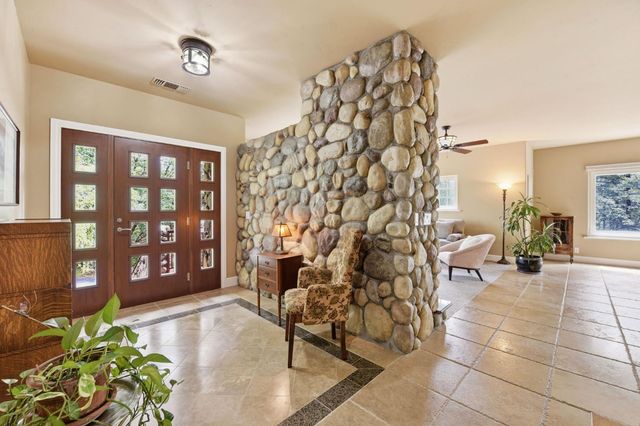 449 Plutes Way, Colfax, CA 95713