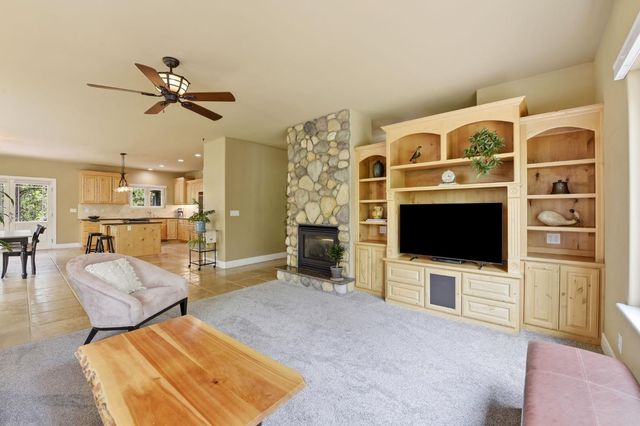 449 Plutes Way, Colfax, CA 95713