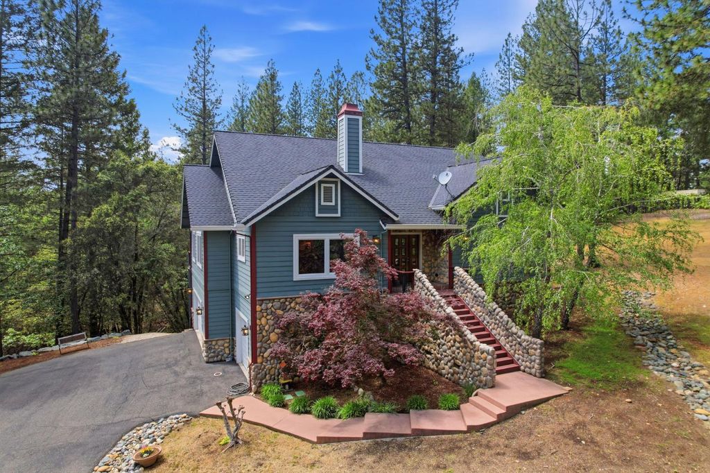 449 Plutes Way, Colfax, CA 95713