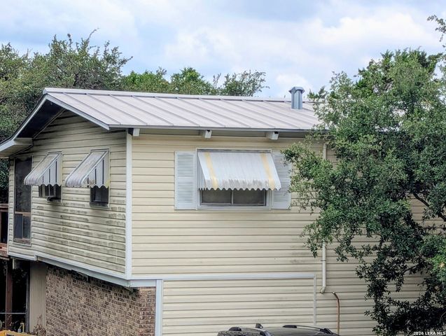 1620 SKYLINE HLS, Canyon Lake, TX 78133