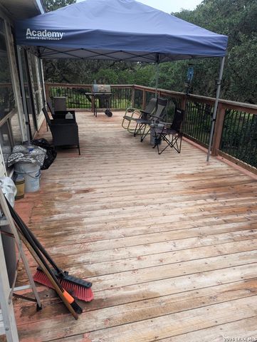 1620 SKYLINE HLS, Canyon Lake, TX 78133