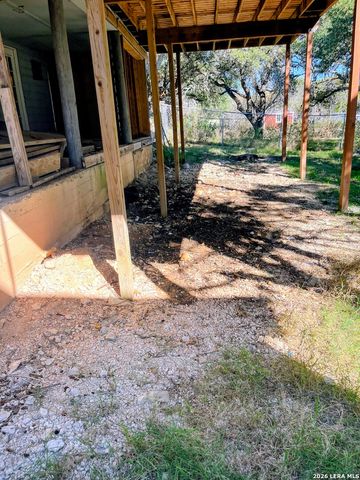 1620 SKYLINE HLS, Canyon Lake, TX 78133