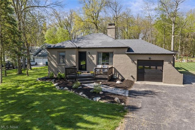 1791 E Sprague Road, Seven Hills, OH 44131