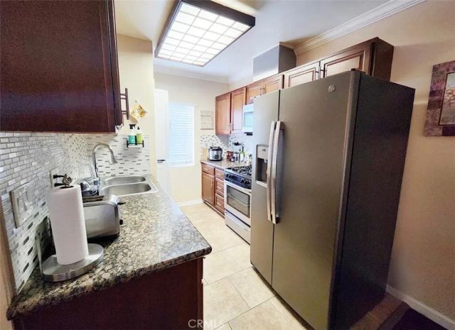 5055 Coldwater Canyon 205, Sherman Oaks, CA 91423
