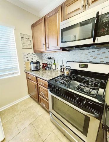 5055 Coldwater Canyon 205, Sherman Oaks, CA 91423