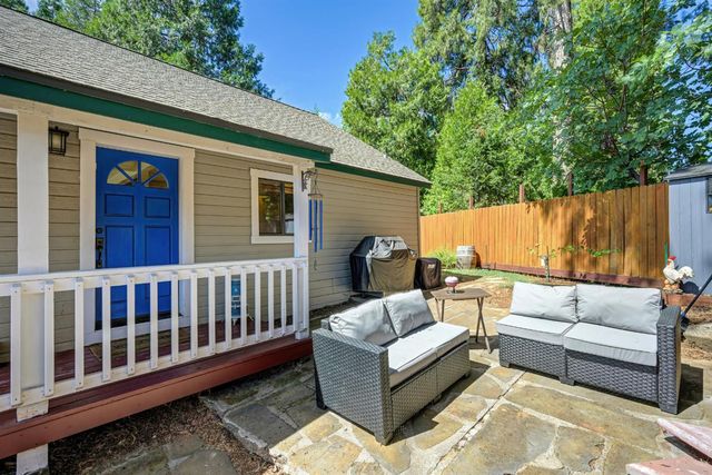 3959 Roosevelt Ave, Camino, CA 95709