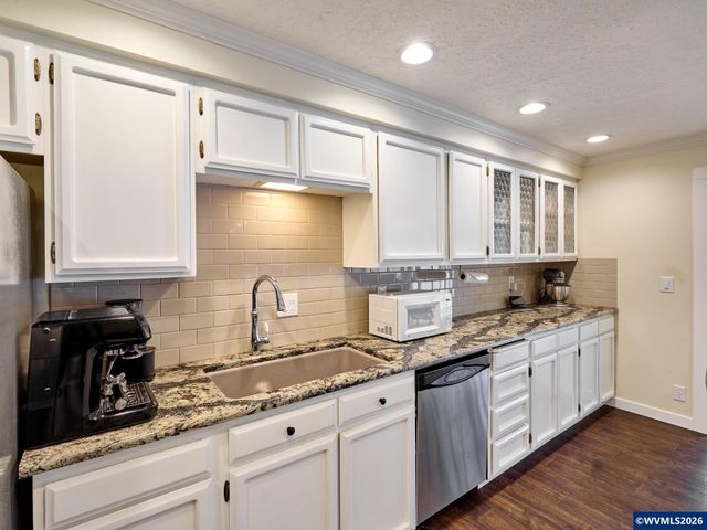 28502 S Highway 213, Molalla, OR 97038