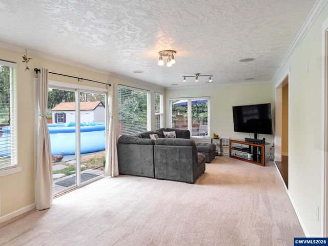 28502 S Highway 213, Molalla, OR 97038