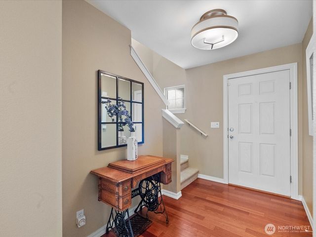 8902 NE 178th St, Bothell, WA 98011