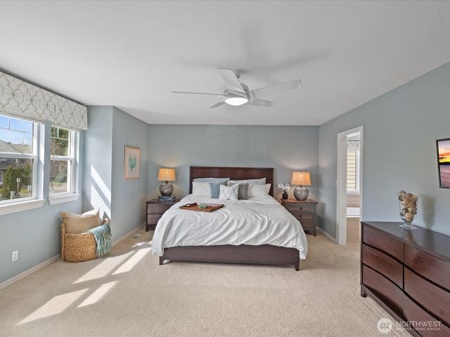 8902 NE 178th St, Bothell, WA 98011