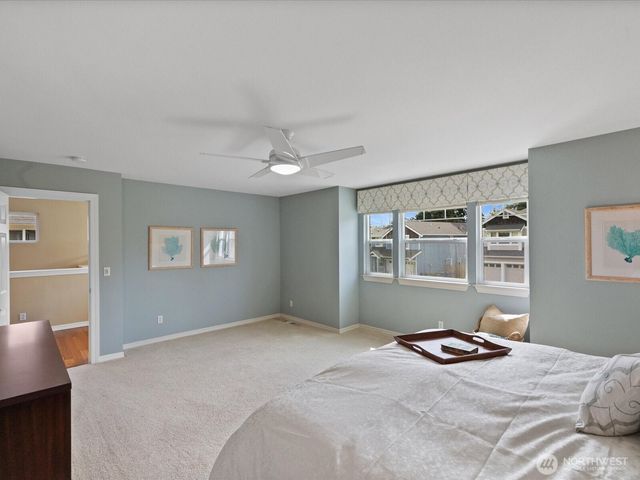 8902 NE 178th St, Bothell, WA 98011