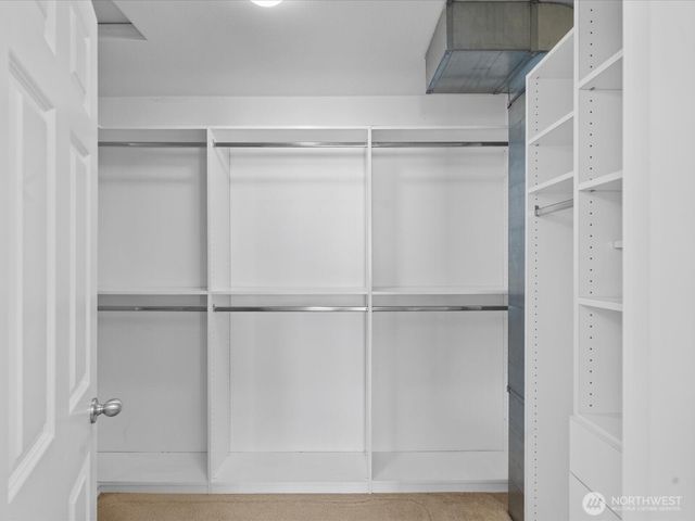 8902 NE 178th St, Bothell, WA 98011