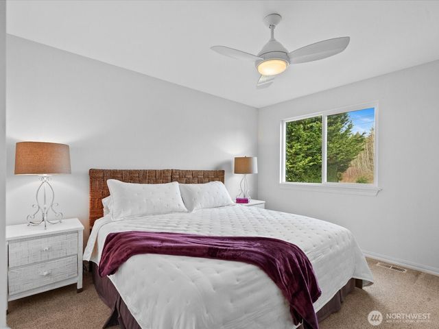 8902 NE 178th St, Bothell, WA 98011