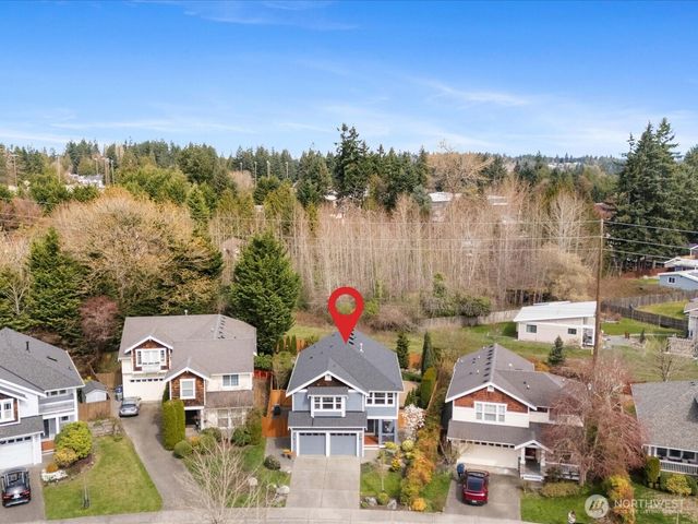 8902 NE 178th St, Bothell, WA 98011