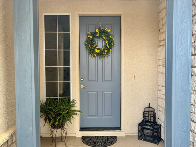 141 Blazing Star DR, Georgetown, TX 78633