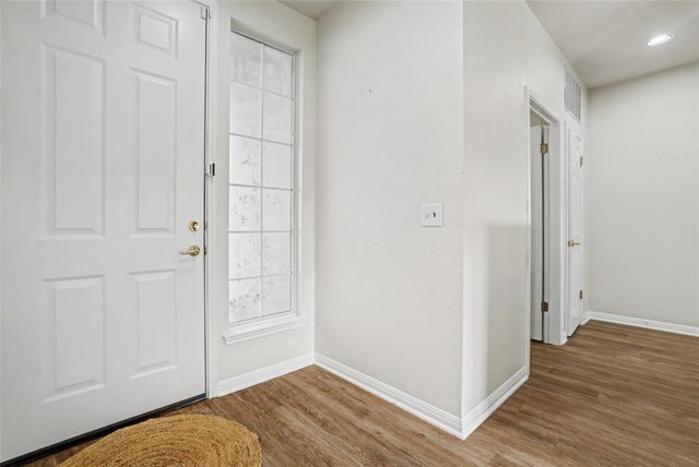 141 Blazing Star DR, Georgetown, TX 78633