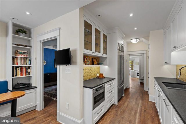 2347 ASHMEAD PL NW, Washington, DC 20009