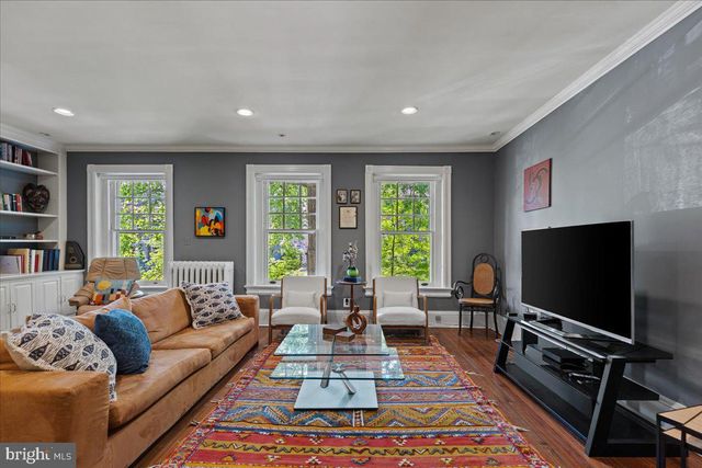 2347 ASHMEAD PL NW, Washington, DC 20009