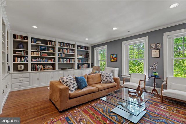 2347 ASHMEAD PL NW, Washington, DC 20009