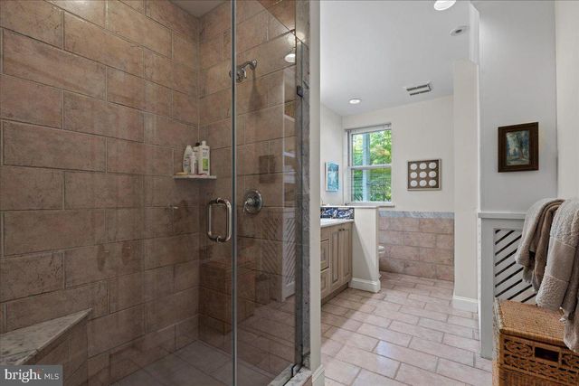 2347 ASHMEAD PL NW, Washington, DC 20009