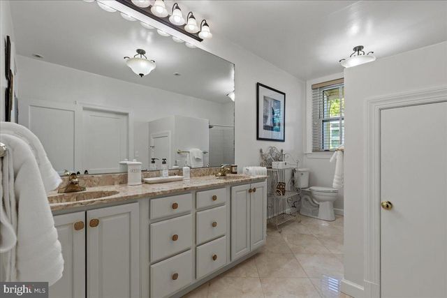 2347 ASHMEAD PL NW, Washington, DC 20009