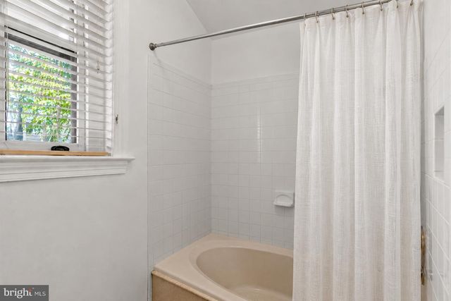 2347 ASHMEAD PL NW, Washington, DC 20009