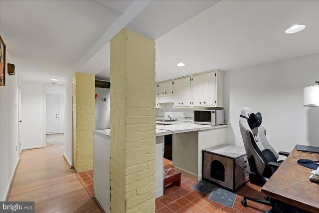 2347 ASHMEAD PL NW, Washington, DC 20009