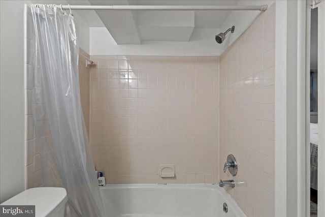 2347 ASHMEAD PL NW, Washington, DC 20009